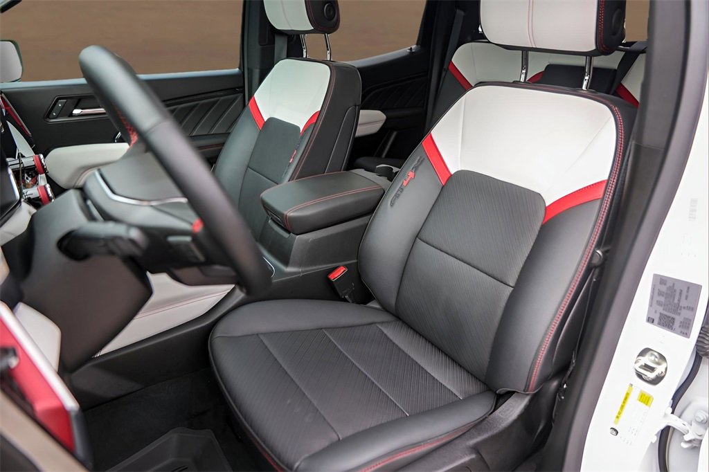 Used 2024 GMC Canyon AT4X image 8