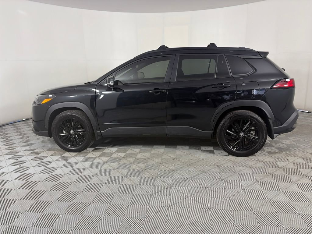 Used 2025 Toyota Corolla Cross AWD Hybrid image 4
