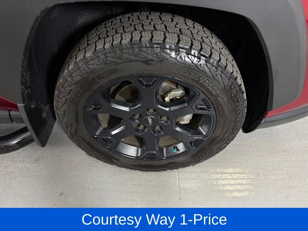 Used 2021 Toyota RAV4 TRD Off-Road w/ TRD Off-Road Weather Package AWD/4WD image 13