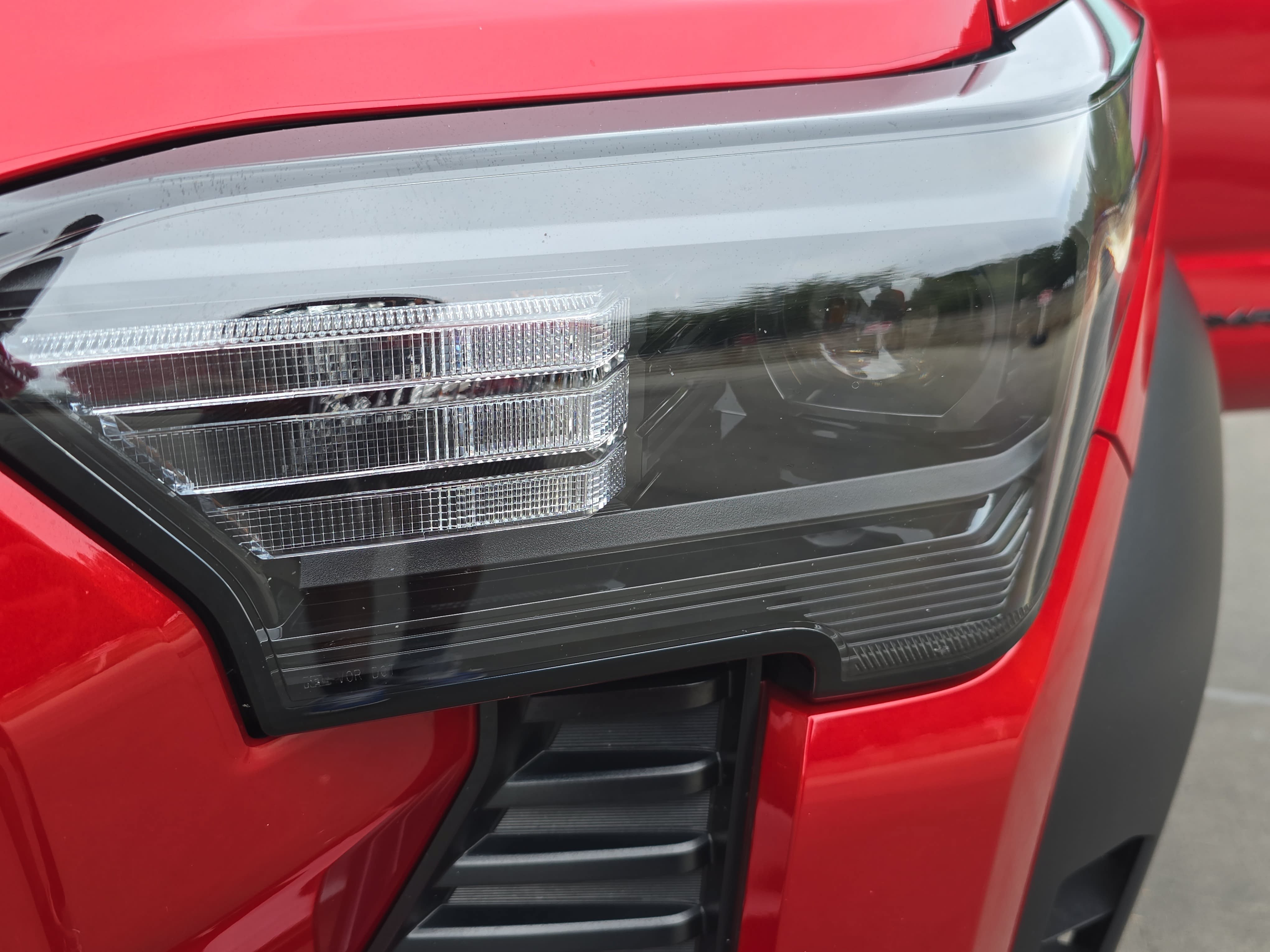 Used 2024 Toyota Tacoma TRD Off-Road AWD/4WD image 32