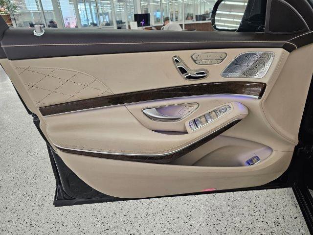 Used 2017 Mercedes-Benz S 550 4MATIC Sedan w/ Premium Package image 24