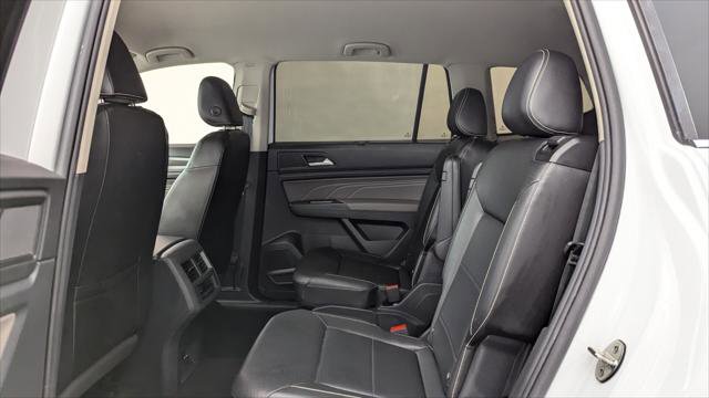 Used 2022 Volkswagen Atlas SE w/ Black Wheel Package image 16