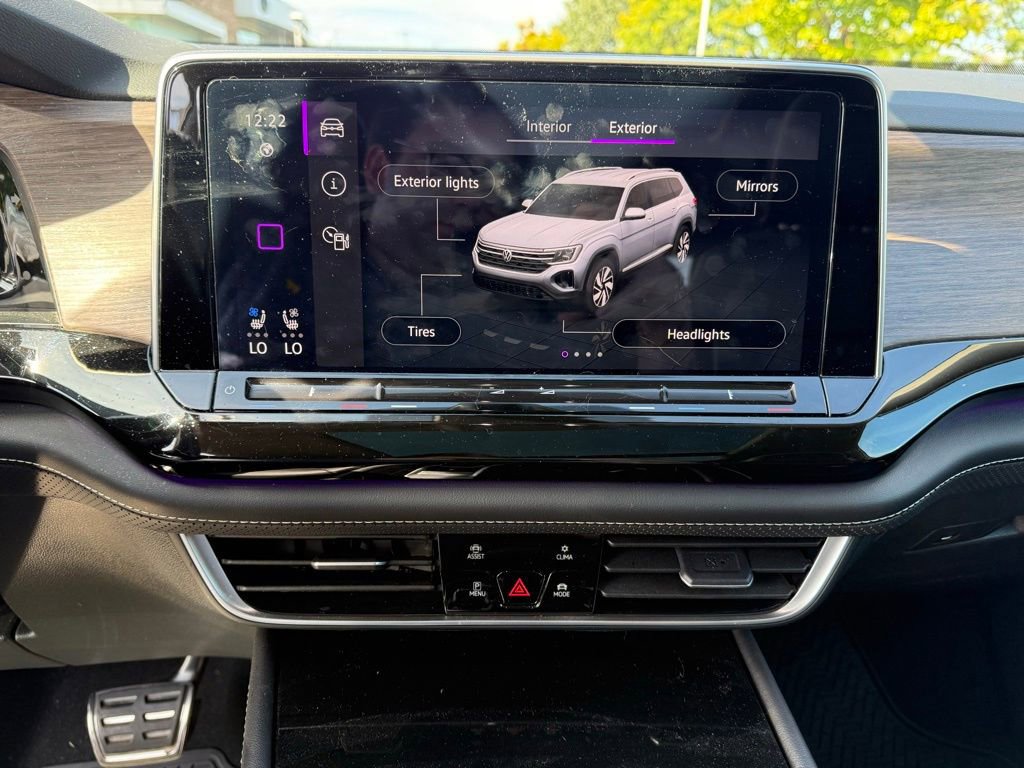 Used 2025 Volkswagen Atlas SEL Premium R-Line image 12