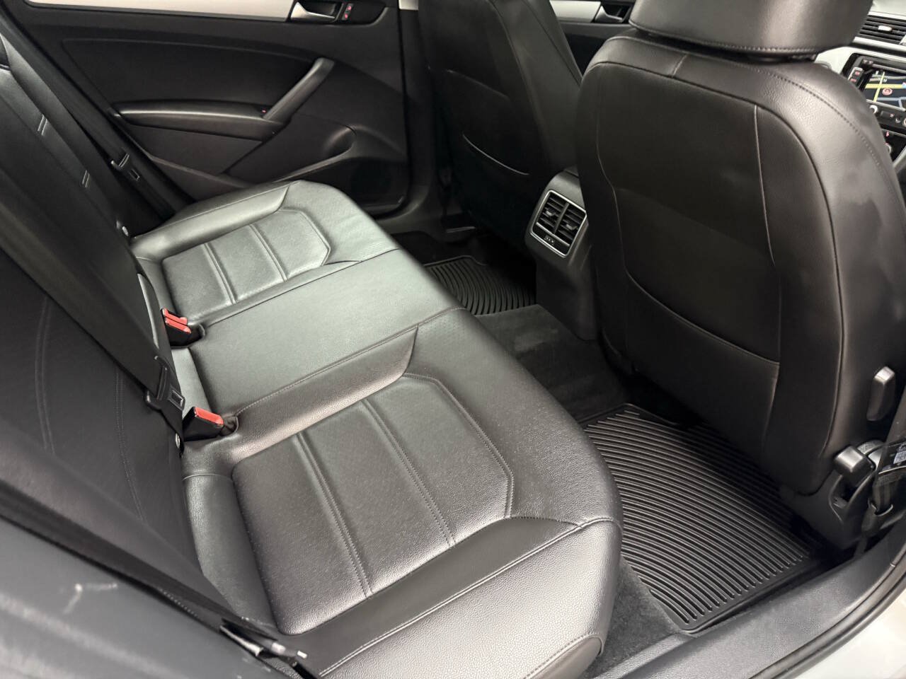 Used 2013 Volkswagen Passat 2.5 SE FWD image 25
