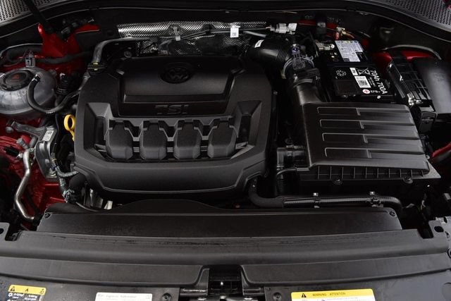 Certified 2024 Volkswagen Tiguan SE R-Line AWD/4WD image 28