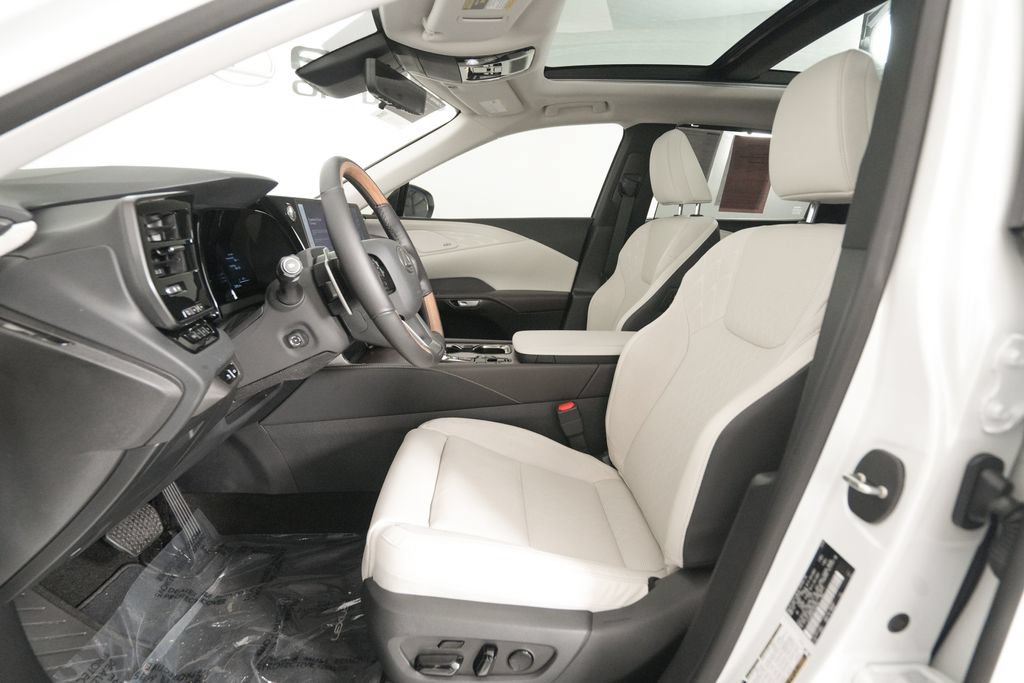Certified 2026 Lexus RX 450h AWD w/ Convenience Package image 9