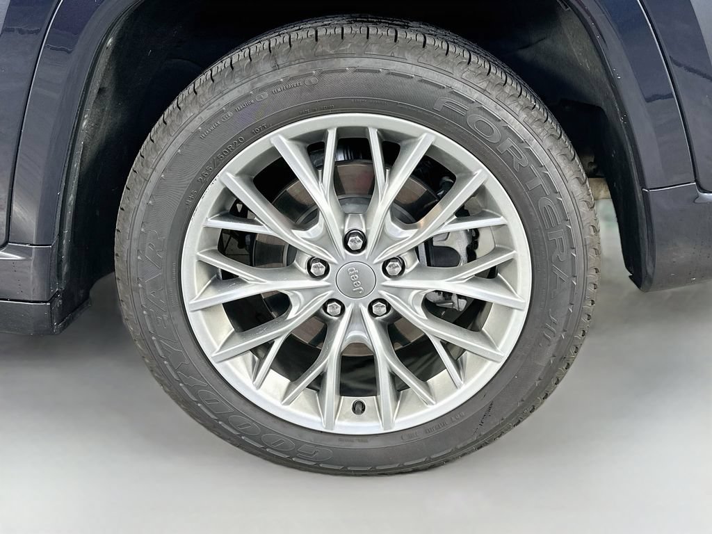 Used 2022 Jeep Grand Cherokee Summit AWD/4WD image 34