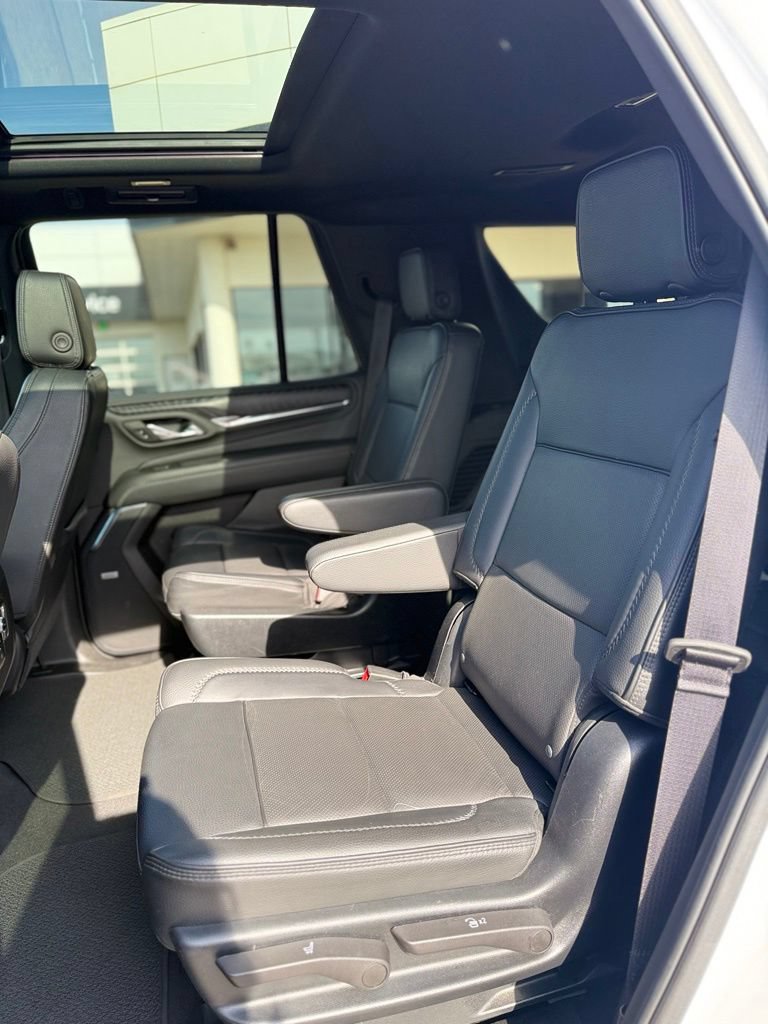 Used 2023 GMC Yukon Denali AWD/4WD image 16