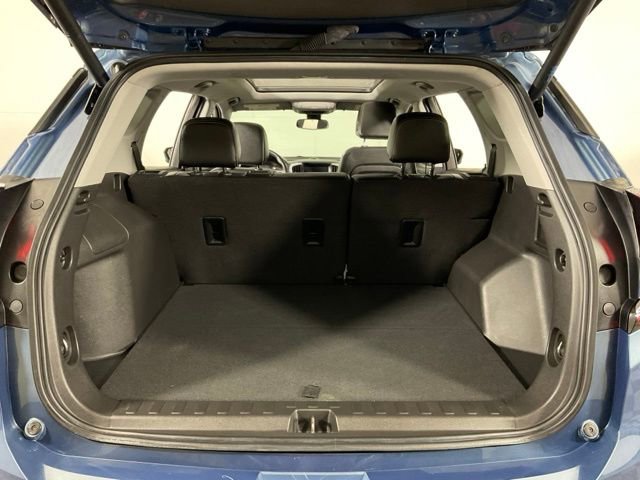 Used 2024 GMC Terrain SLT w/ Elevation Edition image 38