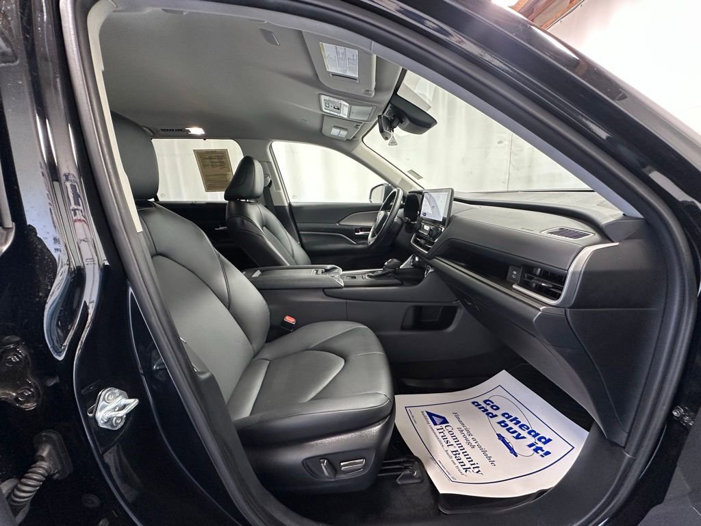 Used 2024 Toyota Grand Highlander XLE image 22
