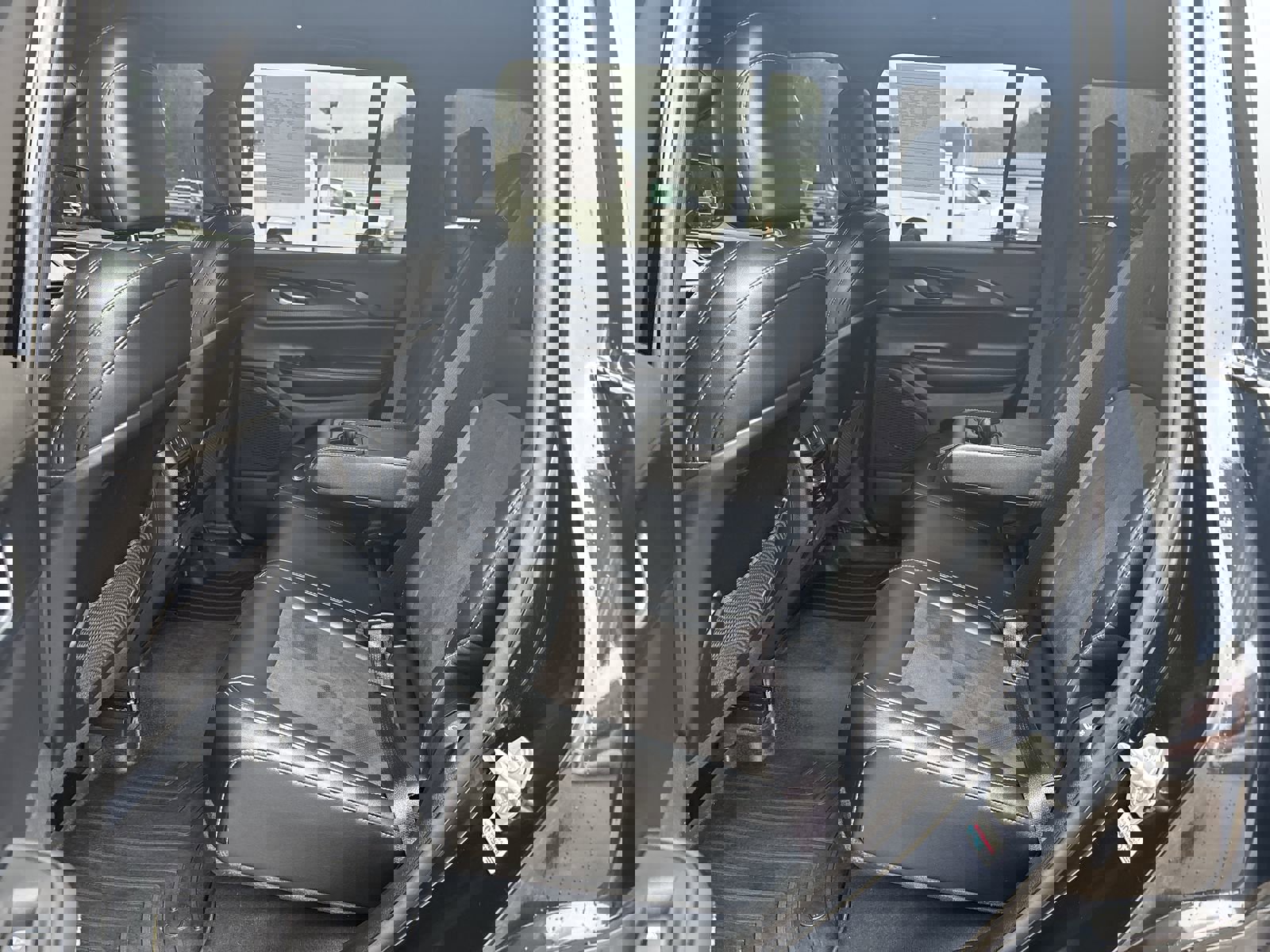 Used 2024 Jeep Grand Cherokee Altitude image 24