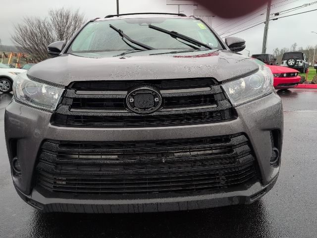 Used 2019 Toyota Highlander SE AWD/4WD image 3