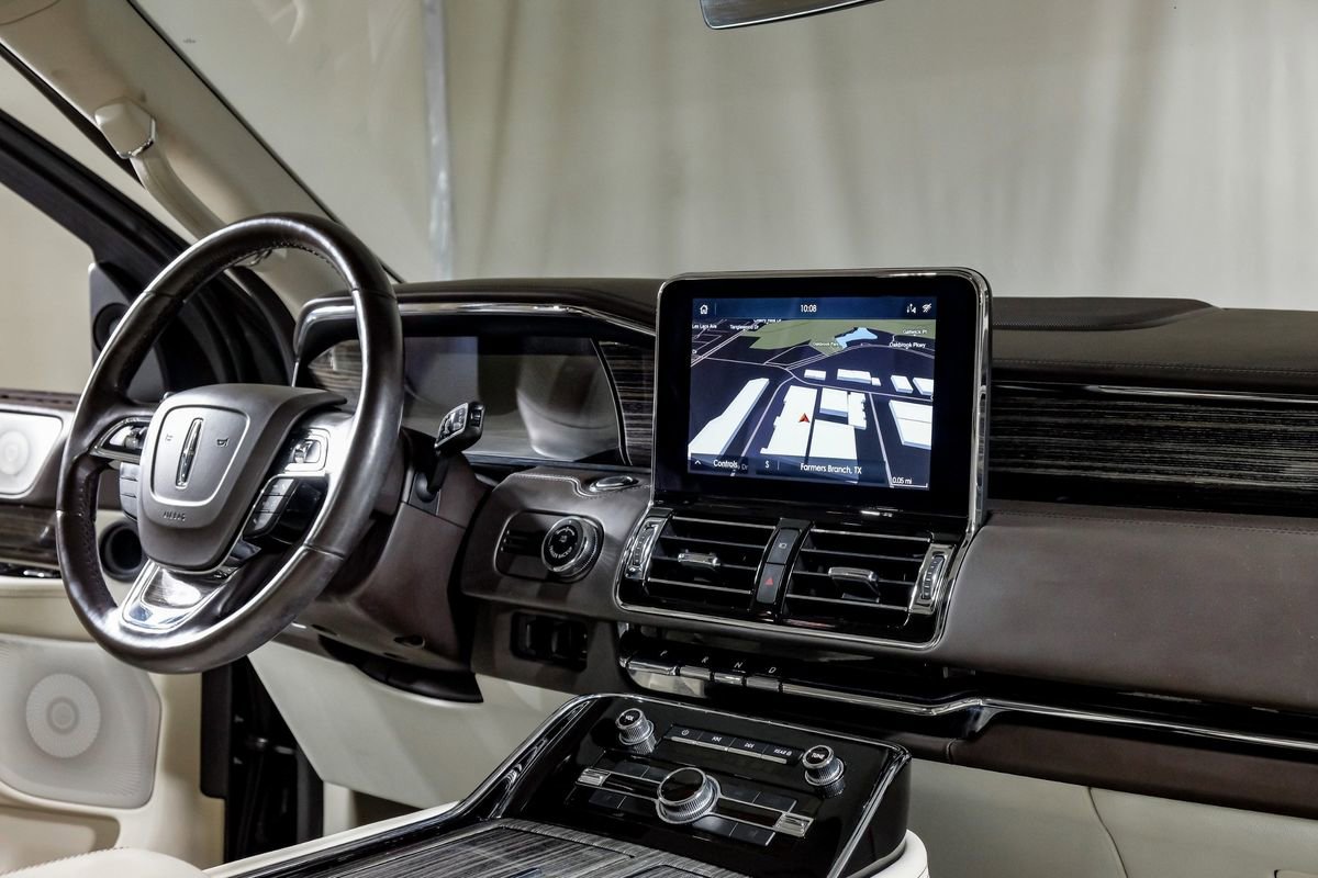 Used 2020 Lincoln Navigator Black Label w/ Cargo Convenience Package AWD/4WD image 20