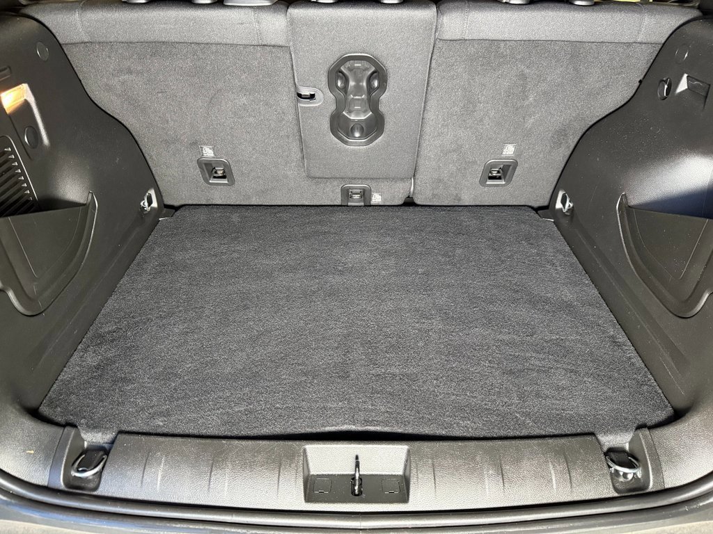 Used 2022 Jeep Renegade Latitude w/ Convenience Group image 21