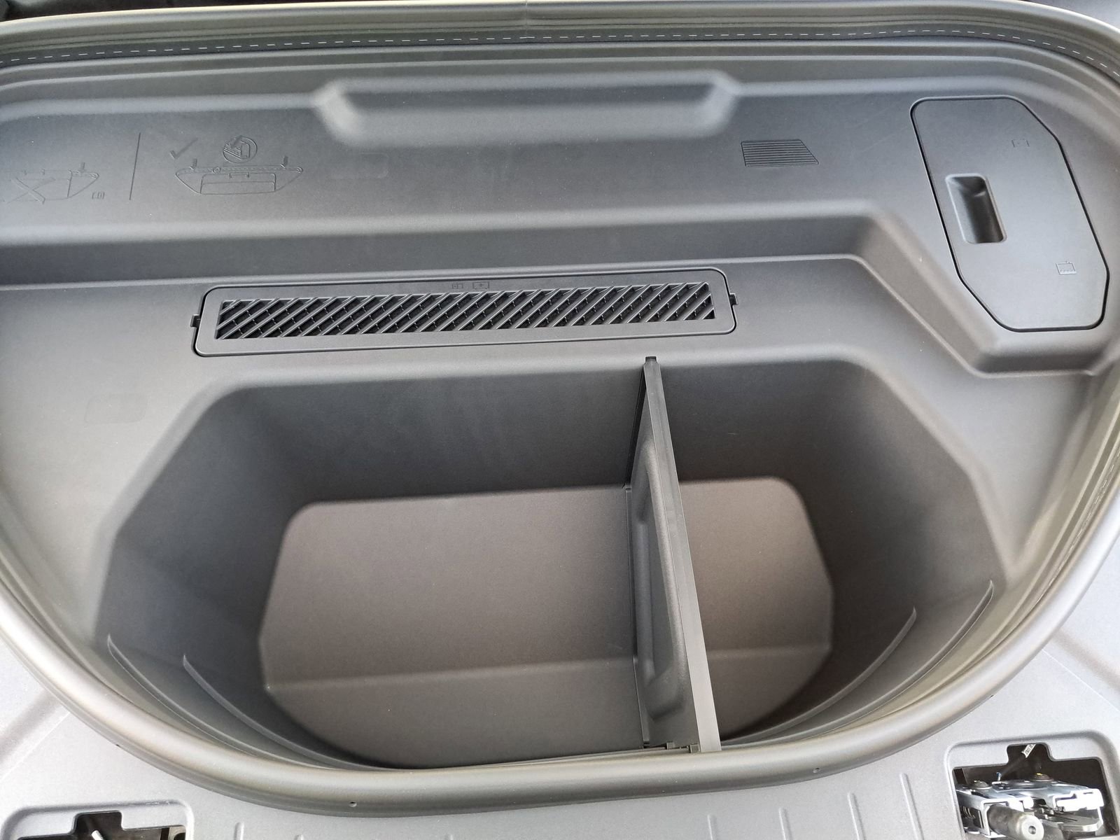 New 2025 Audi Q6 e-tron Premium image 35