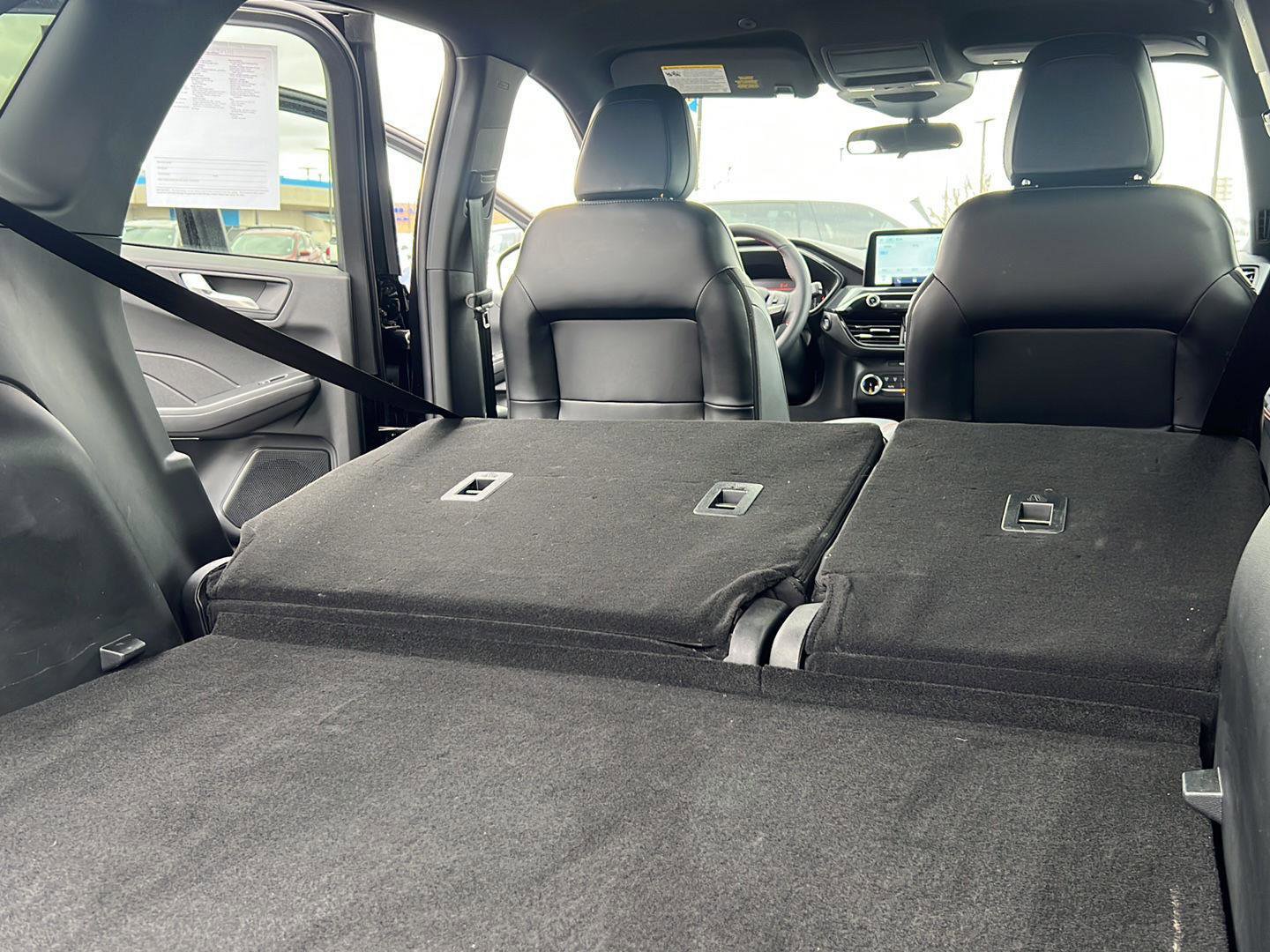 Used 2025 Ford Escape ST-Line image 33