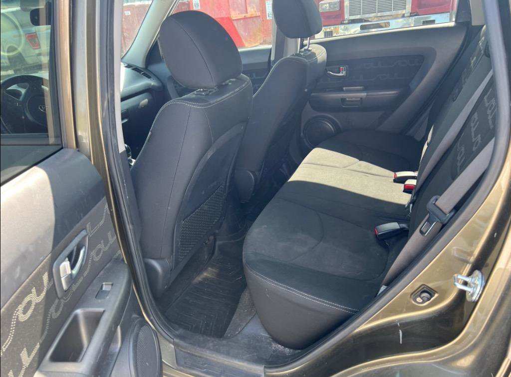 Used 2012 Kia Soul + image 10