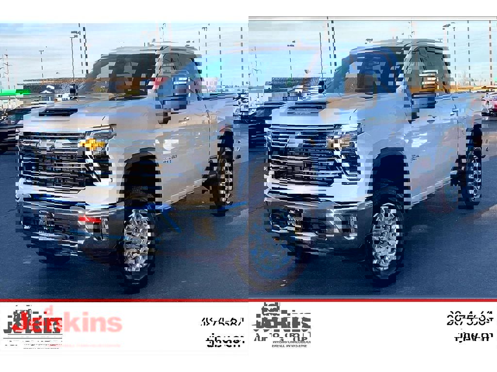 Used 2025 Chevrolet Silverado 3500 LTZ image 1