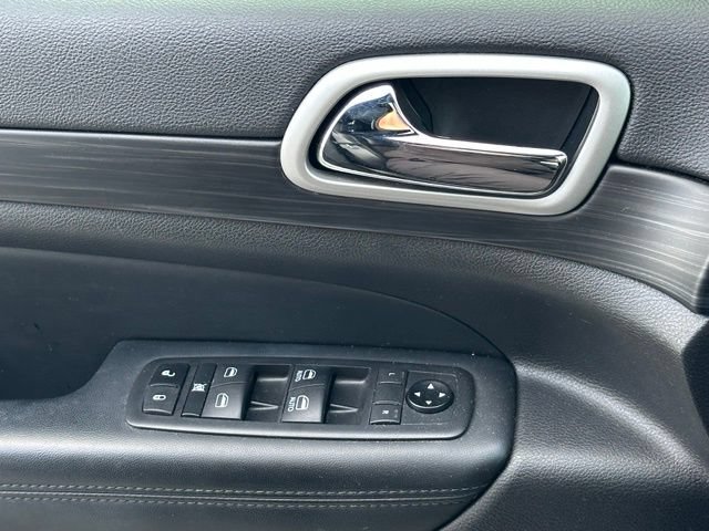 Used 2021 Jeep Grand Cherokee Laredo X AWD/4WD image 32
