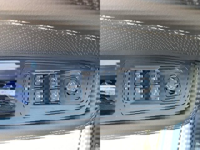 New 2026 Volkswagen Atlas Cross Sport SEL Premium R-Line image 25