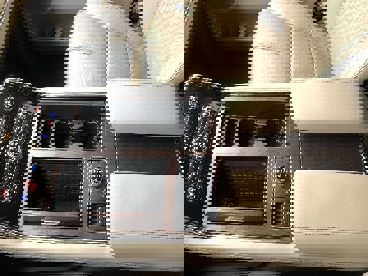 Used 2024 Lincoln Navigator Reserve image 16