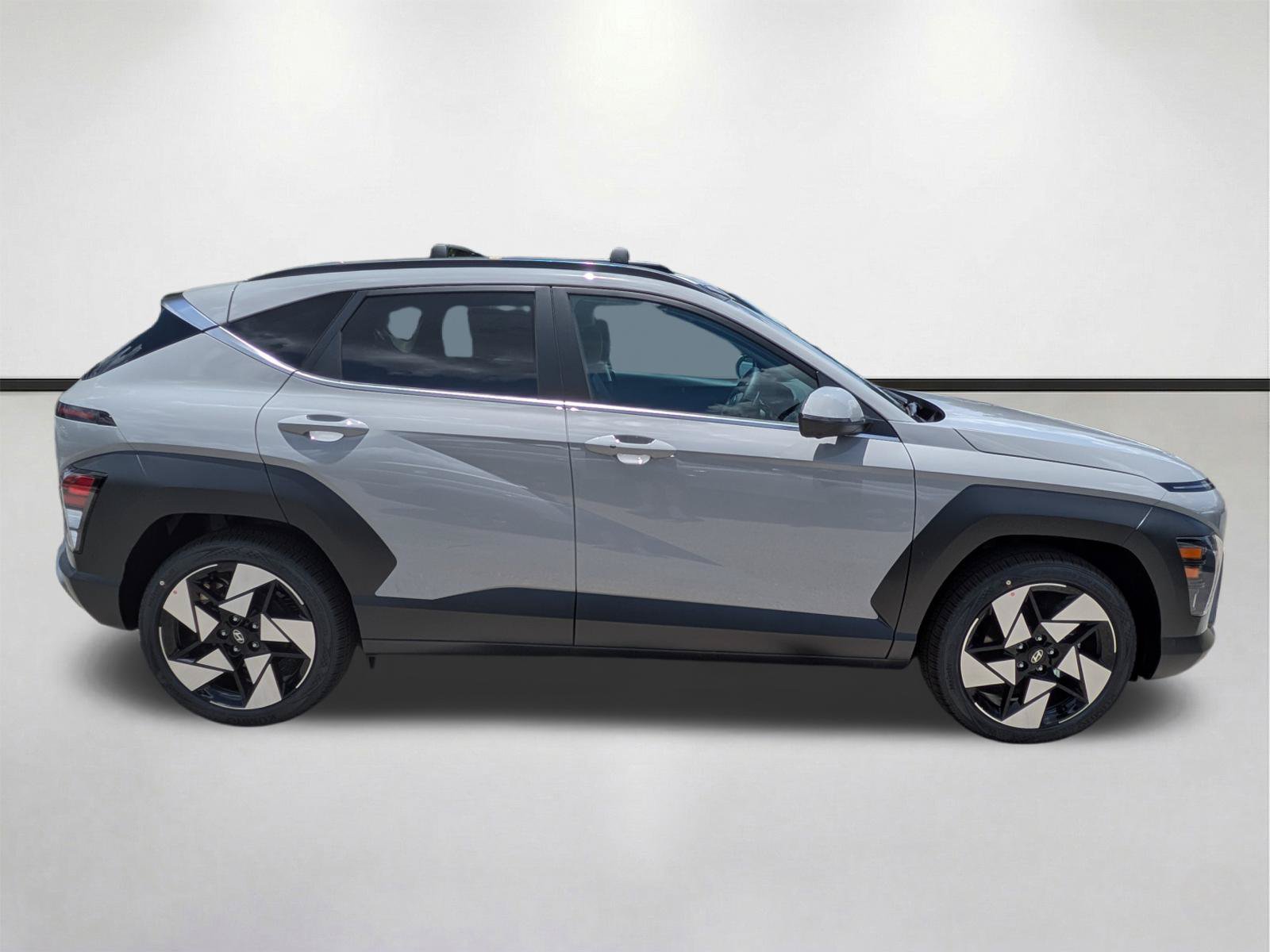 New 2026 Hyundai Kona Limited FWD image 3