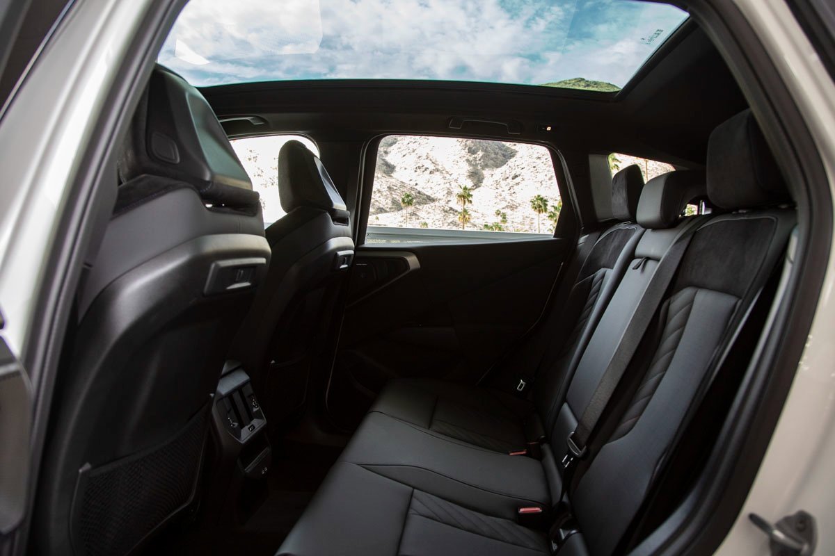 Used 2025 BMW X3 M50 w/ Premium Package image 25