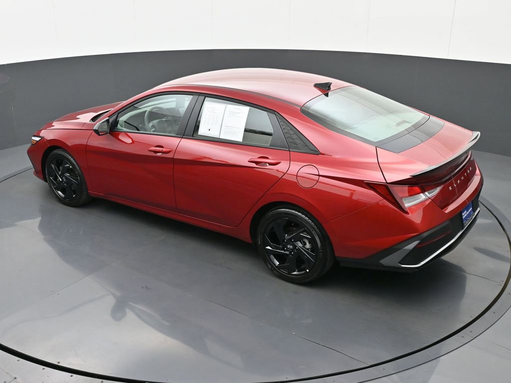 Certified 2026 Hyundai Elantra Sport FWD image 33