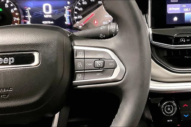 Used 2025 Jeep Compass Limited AWD/4WD image 15