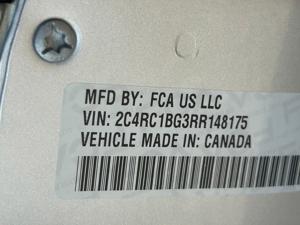 Used 2024 Chrysler Pacifica Touring-L image 43