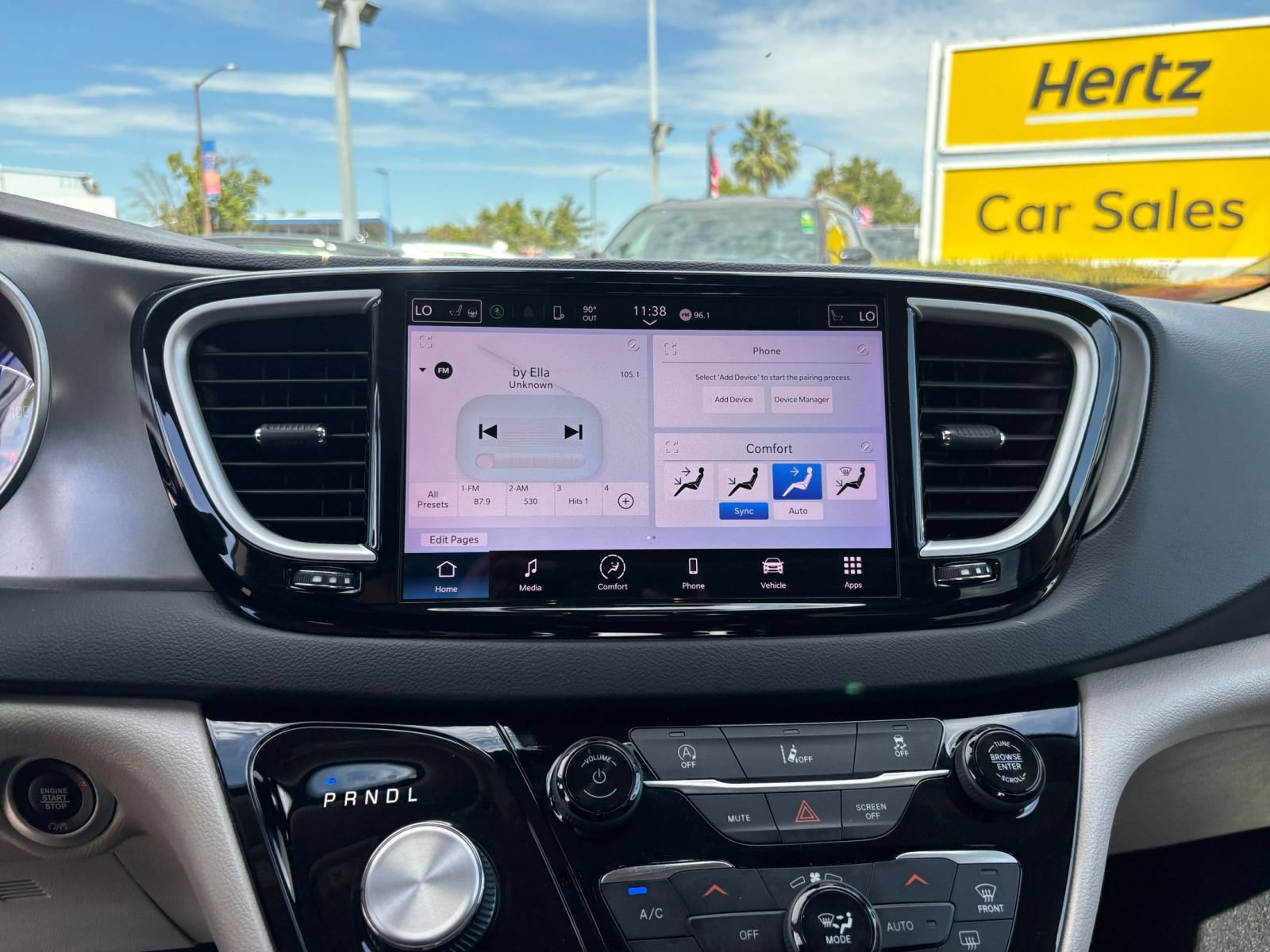 Used 2022 Chrysler Pacifica Touring-L FWD image 19