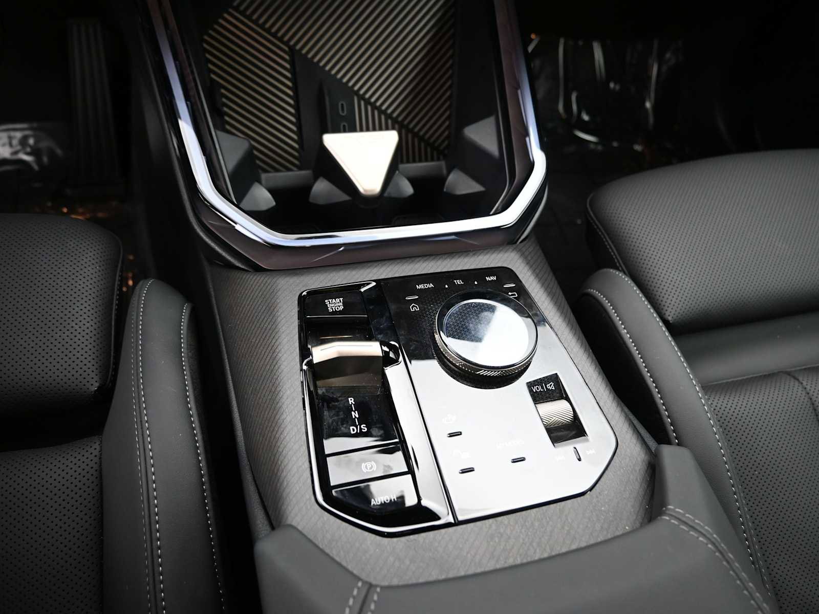 Used 2025 BMW X3 xDrive30i w/ Convenience Package image 13