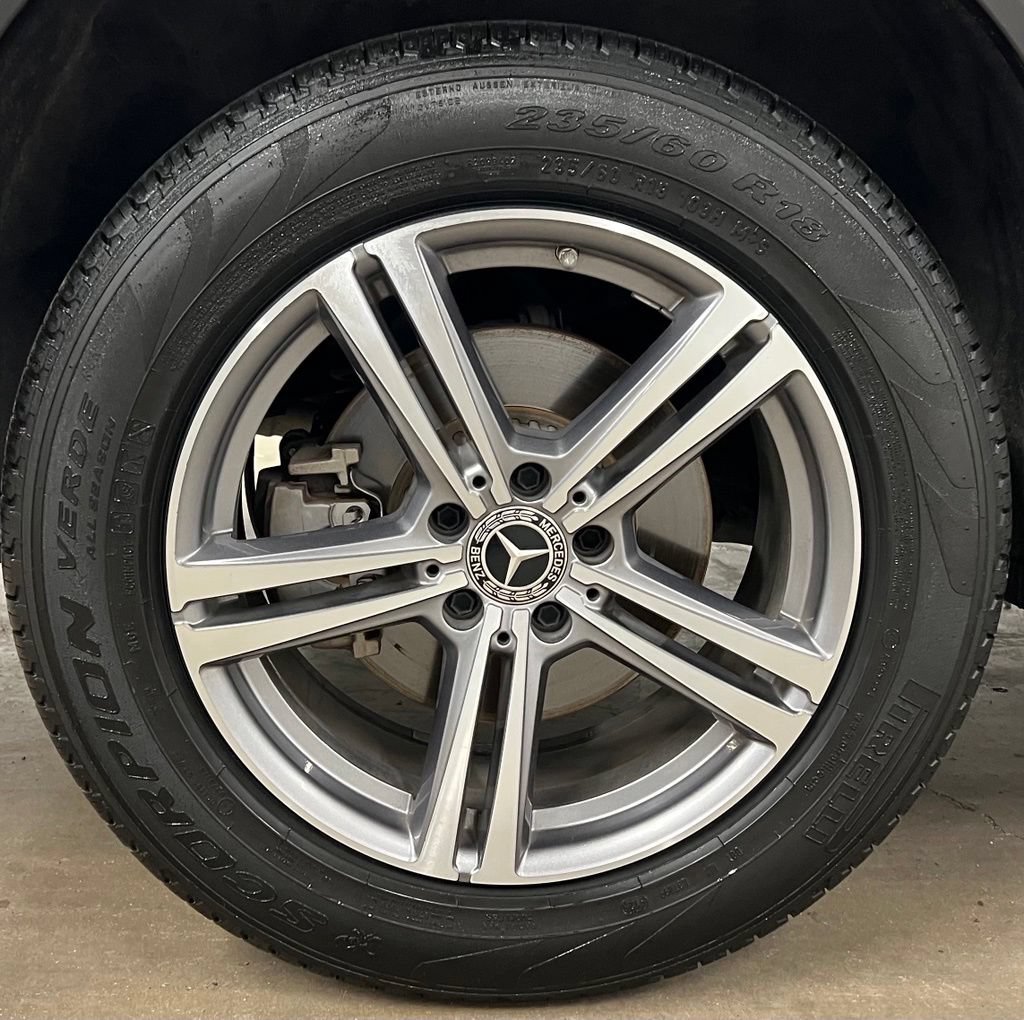 Certified 2022 Mercedes-Benz GLC 300 image 9