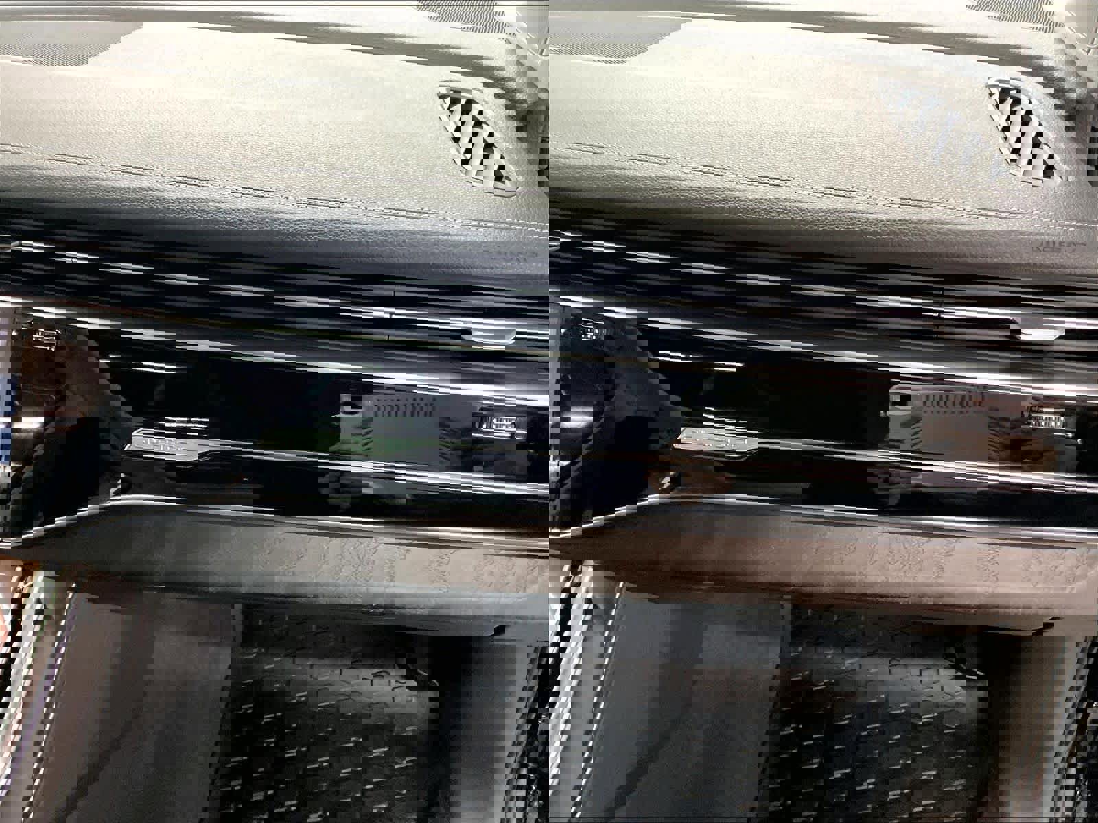 Used 2023 Audi Q7 3.0T Premium Plus w/ Premium Plus Package image 15