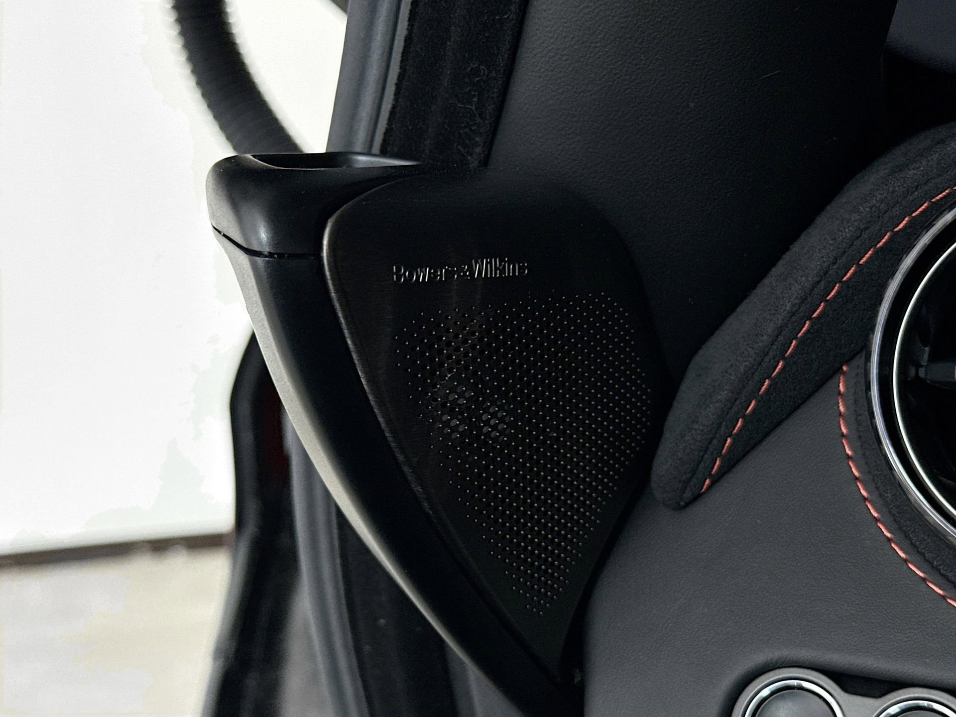 Used 2018 McLaren 720S image 17