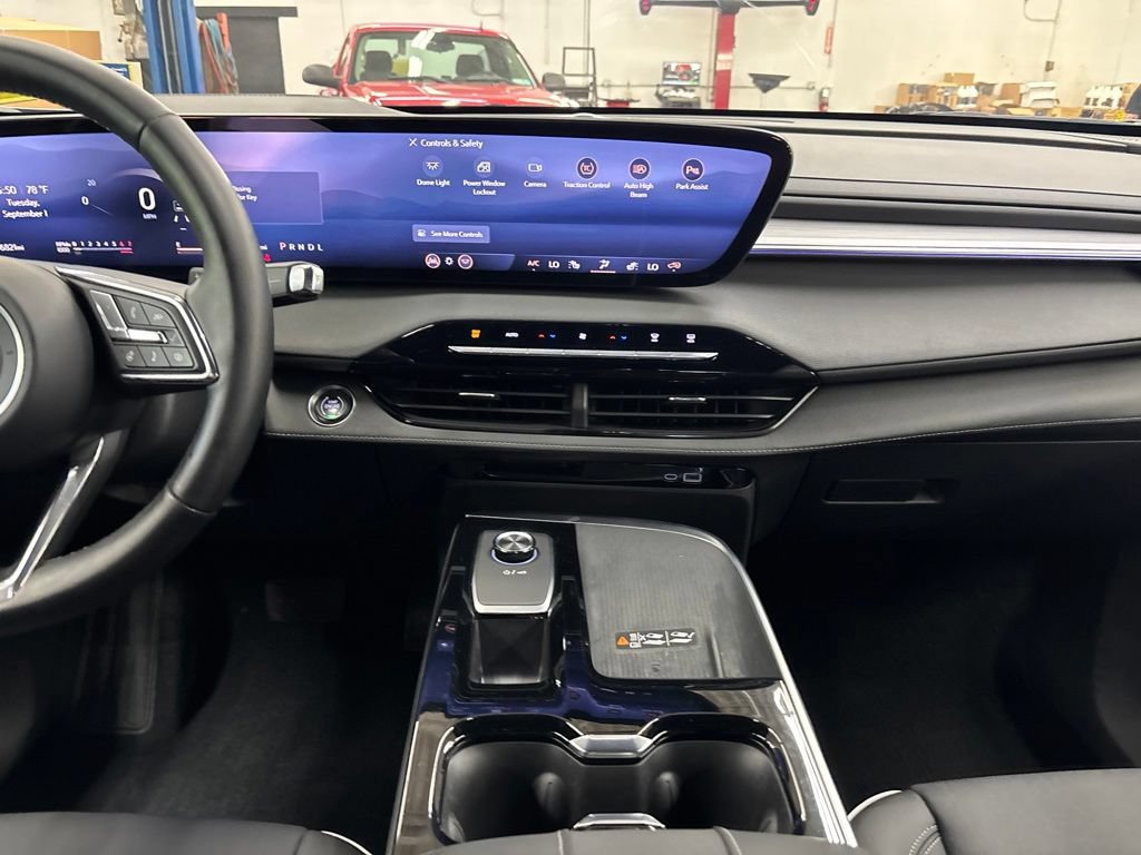 New 2026 Buick Enclave Preferred w/ LPO, Floor Liner Package FWD image 17