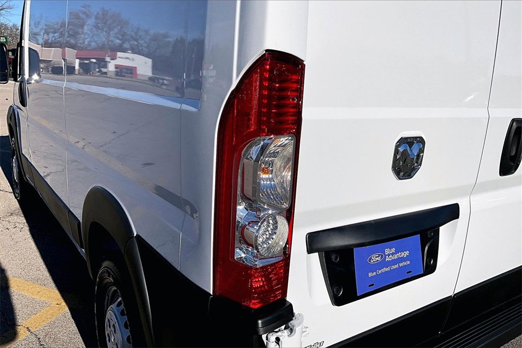 Used 2024 RAM ProMaster 2500 w/ Convenience Group image 28