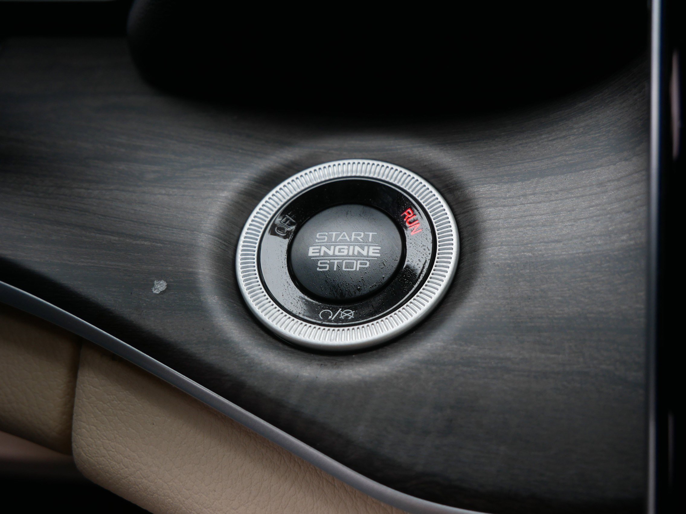 New 2025 Jeep Grand Cherokee Limited w/ Luxury Tech Group II image 13