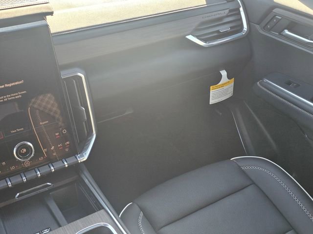 New 2026 GMC Acadia Denali w/ Super Cruise Package FWD image 17