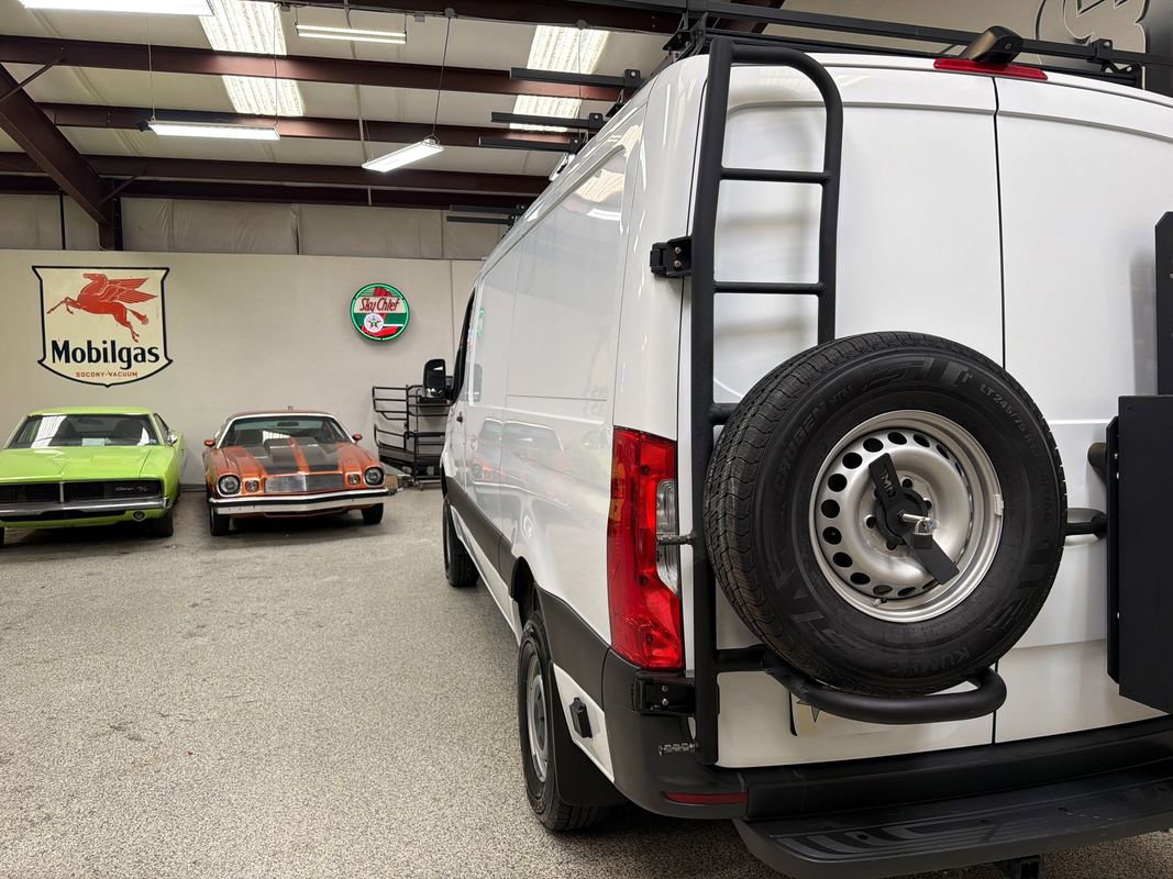 Used 2020 Mercedes-Benz Sprinter 2500 image 9