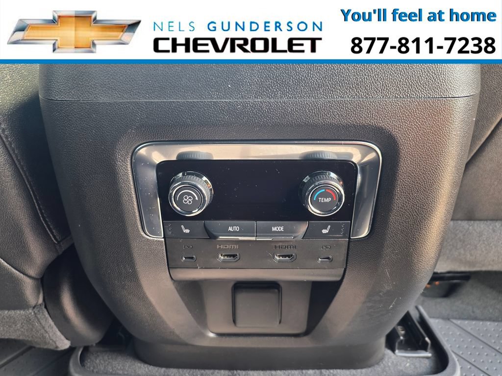 Certified 2025 Chevrolet Suburban High Country AWD/4WD image 14