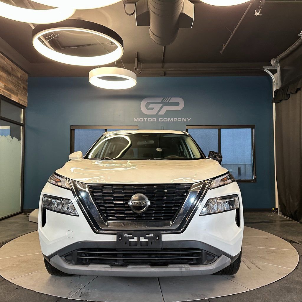 Used 2021 Nissan Rogue SV image 8