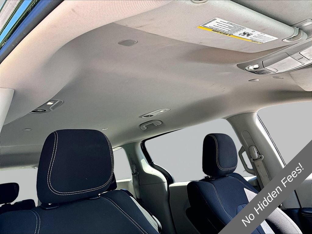 Used 2023 Chrysler Voyager LX FWD image 19