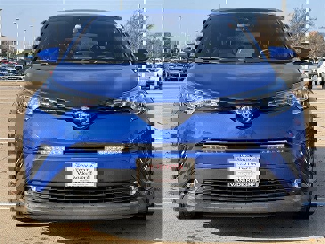 Used 2019 Toyota C-HR Limited image 8