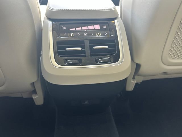 Certified 2023 Volvo XC90 B6 Plus w/ Protection Package Premier AWD/4WD image 16