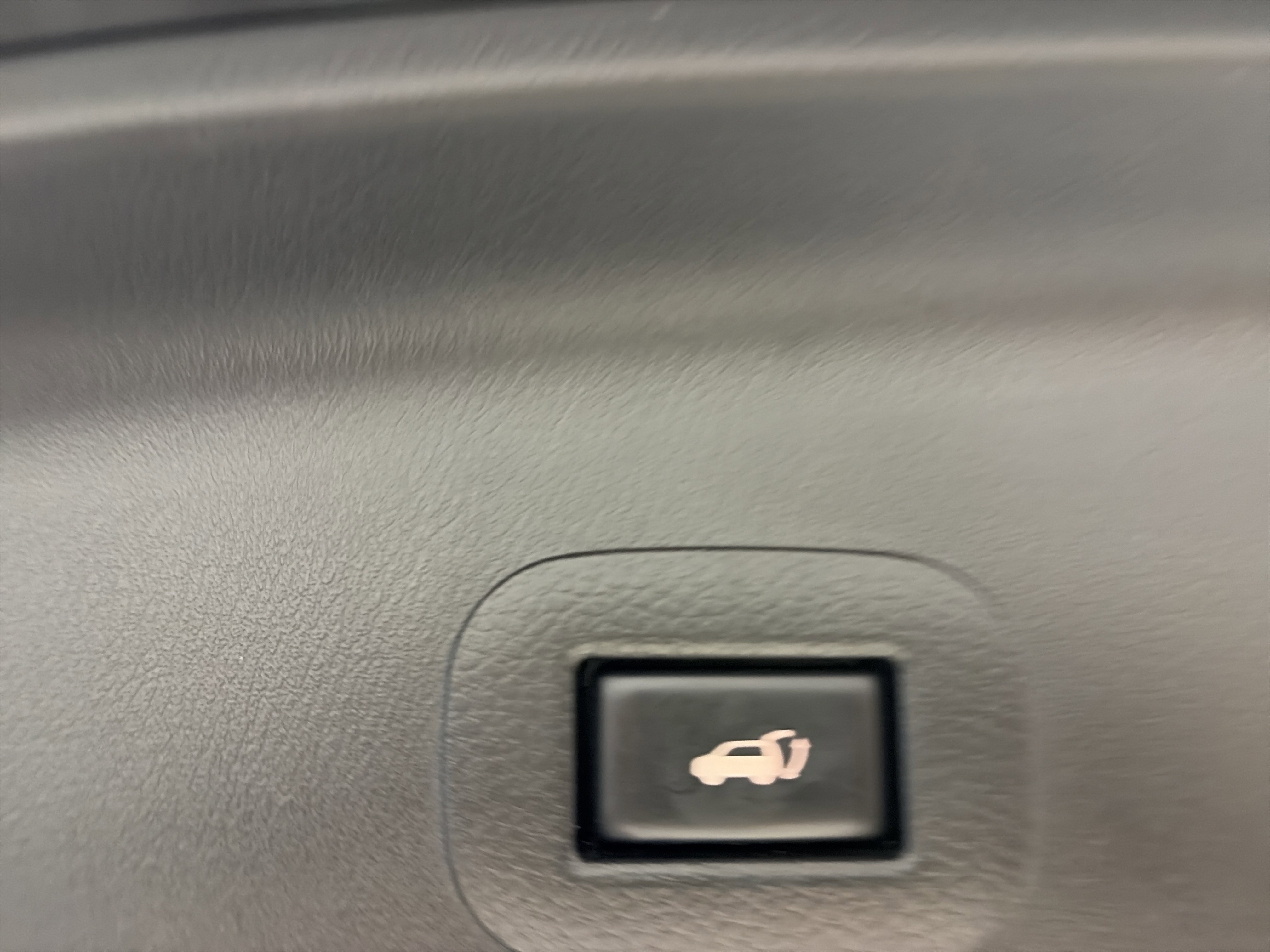 Used 2019 Nissan Armada SL w/ Premium Package image 21