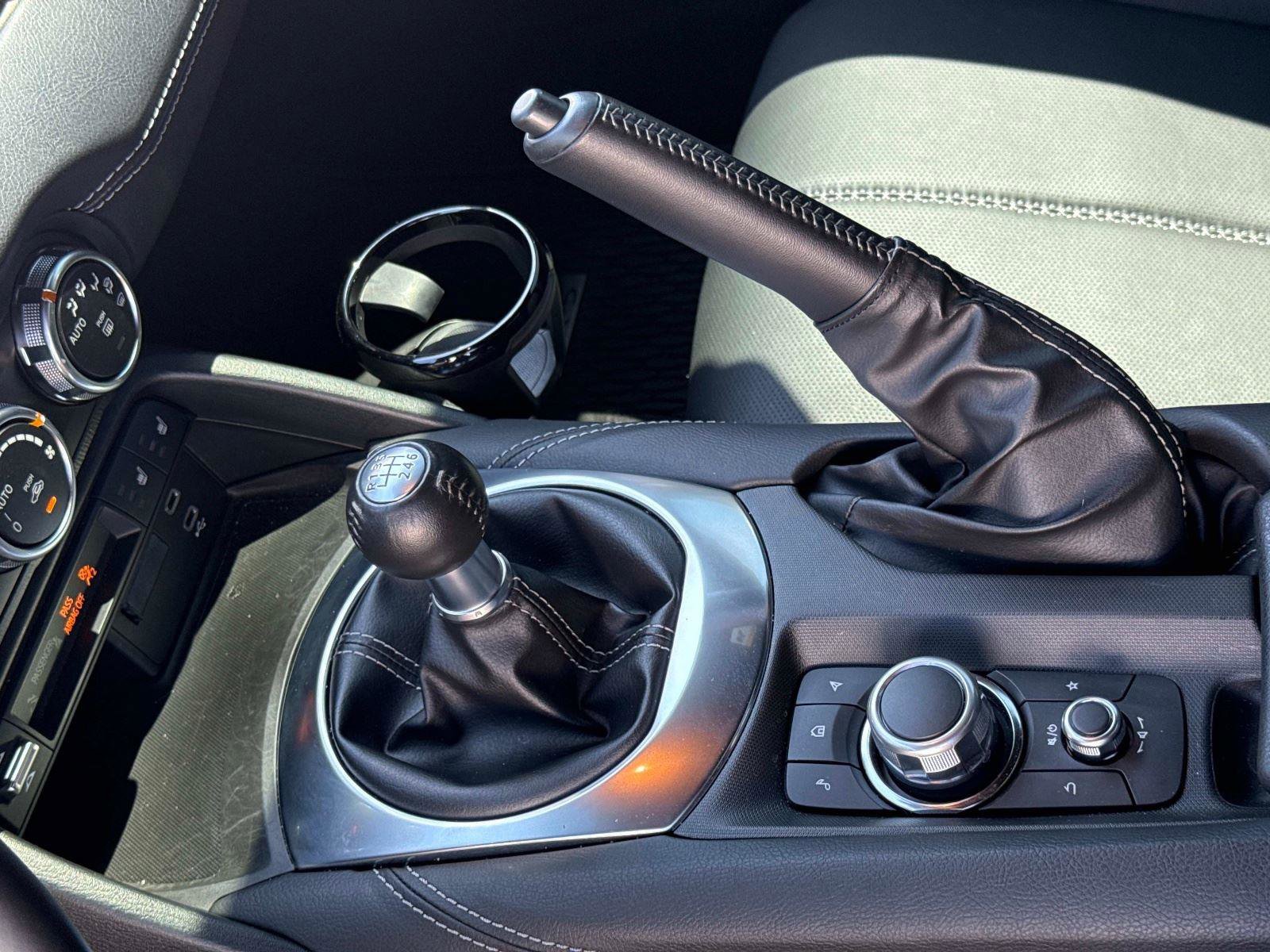 Certified 2025 MAZDA MX-5 Miata RF Grand Touring RWD image 19