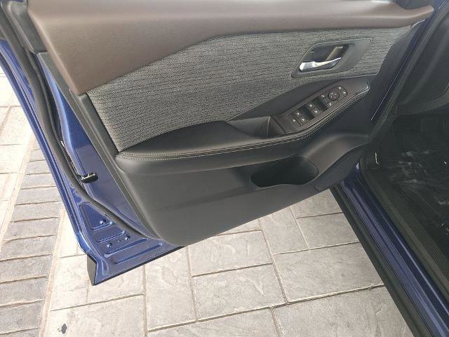 Certified 2023 Nissan Rogue SV FWD image 27