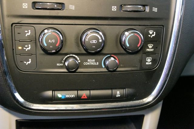Used 2017 Dodge Grand Caravan SE w/ Power Window Group FWD image 25