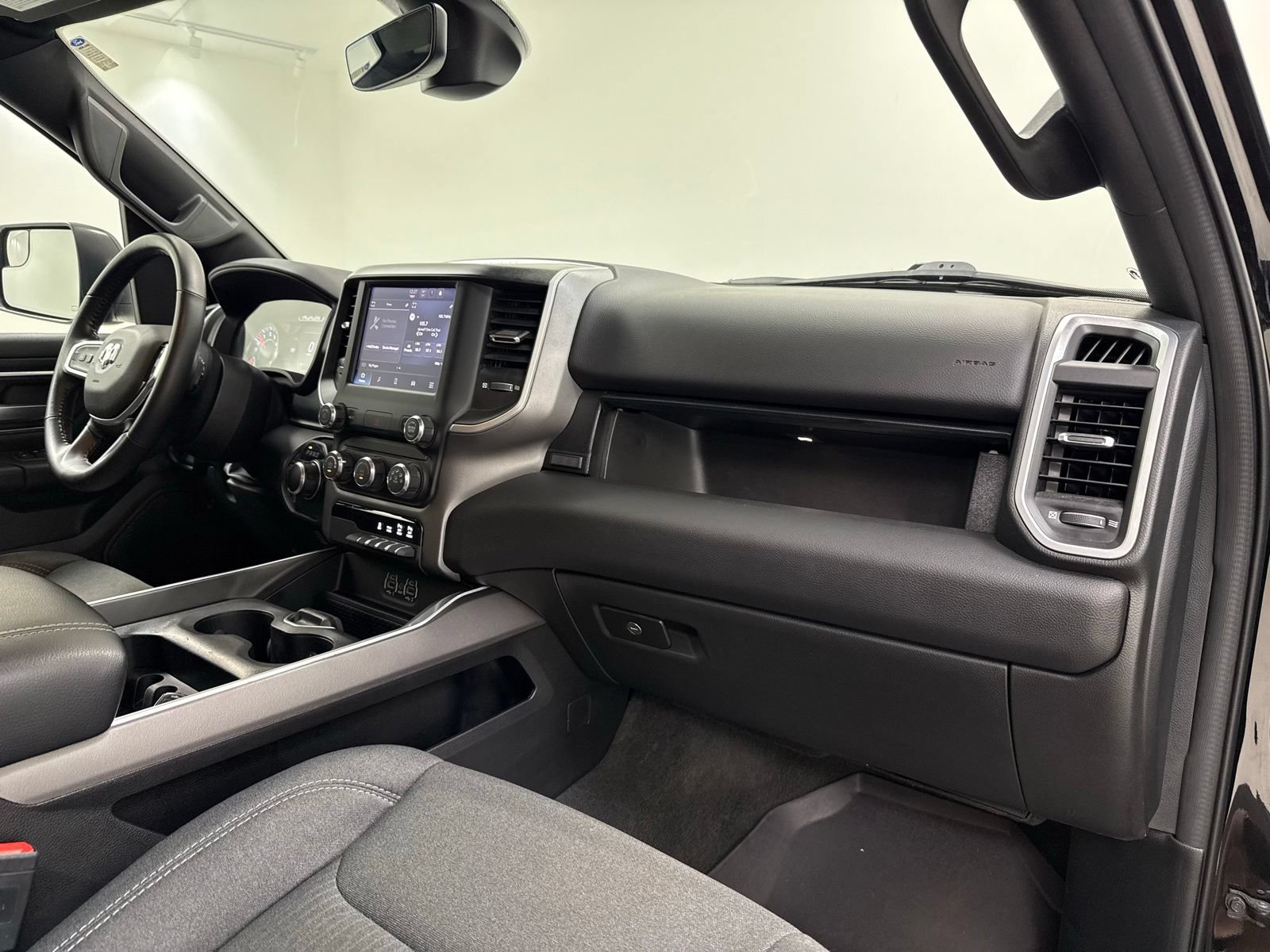 Used 2022 RAM 1500 Big Horn AWD/4WD image 34